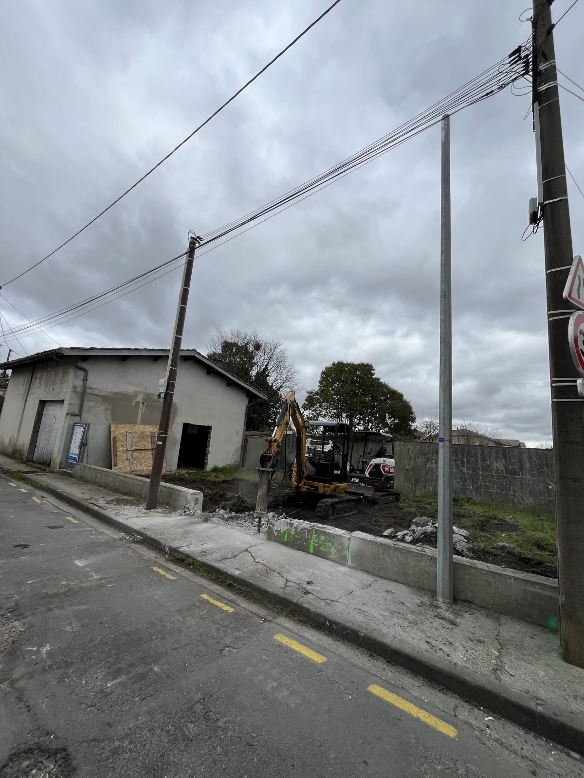 Démolition Eysines proche de Blanquefort: démolition d'une maison