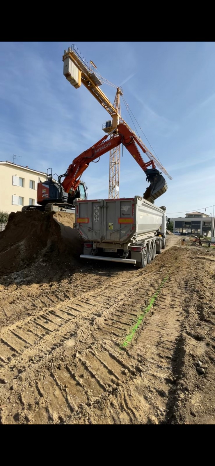Terrassement terrain Médoc sur la commune du Taillan Médoc avec réalisation d'un parking souterrain