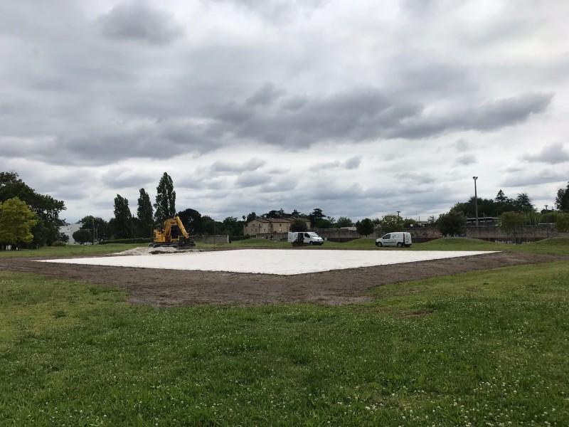 Réalisation d'un terrain de volley-ball à Blanquefort en Gironde