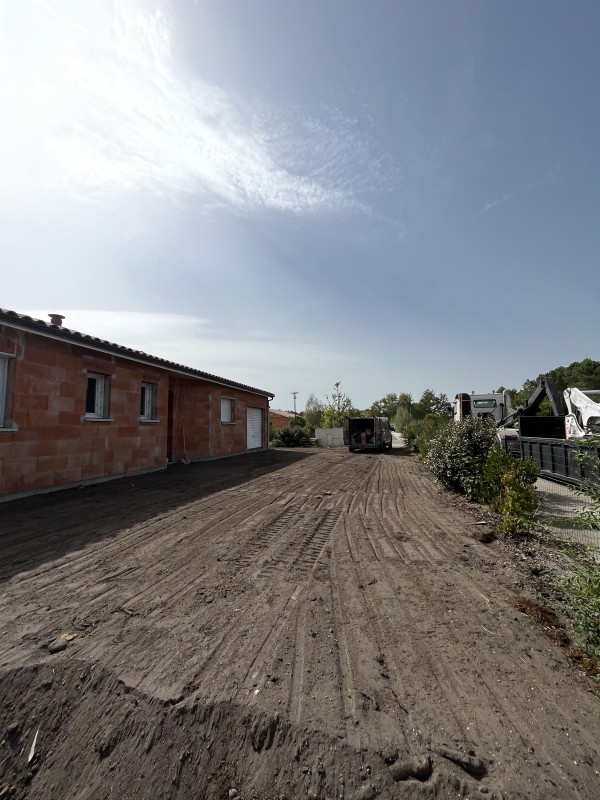 Aménagement et apport de terre végétale sur la commune de Salaunes