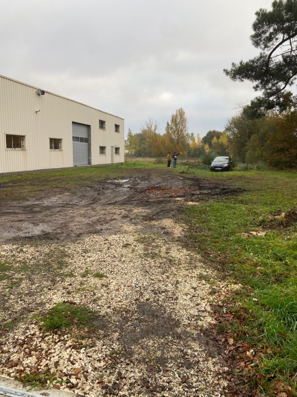 Aménagement extérieur pour la réalisation d'un parking en diorite à Canéjan en Gironde
