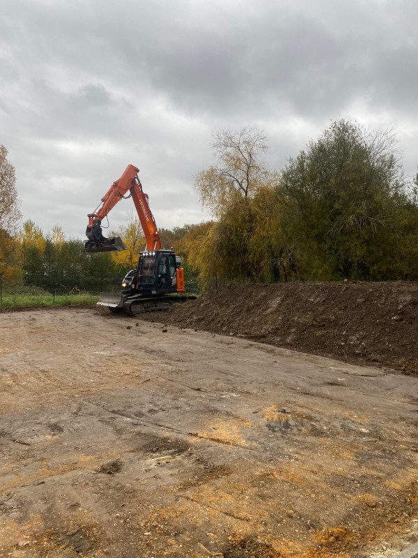 Aménagement extérieur pour la réalisation d'un parking en diorite à Canéjan en Gironde