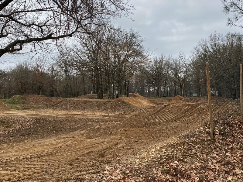 Création de terrain de motocross, supercross et pumptrack