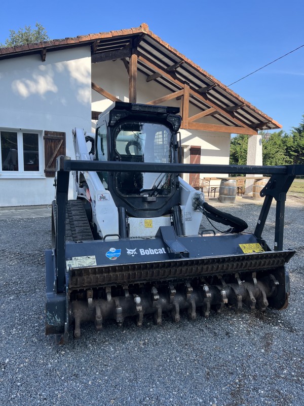 Nettoyage et défrichage d'un terrain à bâtir au Pian Médoc en Gironde