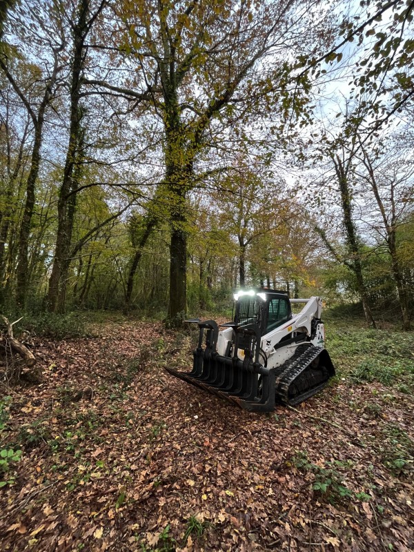 Broyage forestier au Pian Médoc proche de Saint Aubin de Médoc
