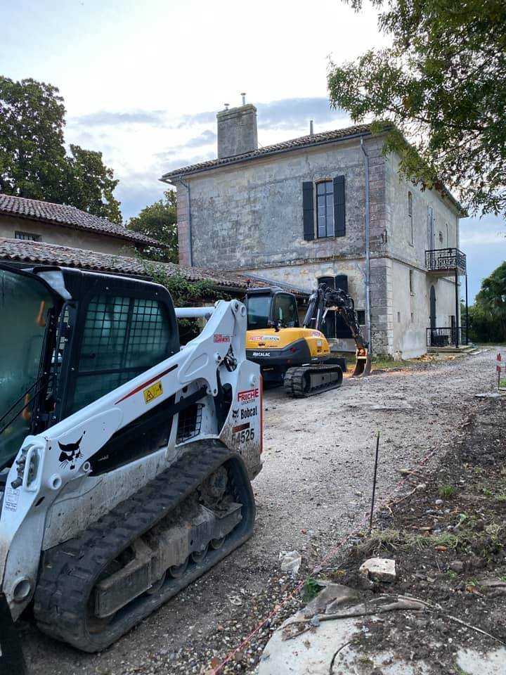 Aménagement extérieur et reprofilage terrain d'une maison au Port de Macau en Gironde