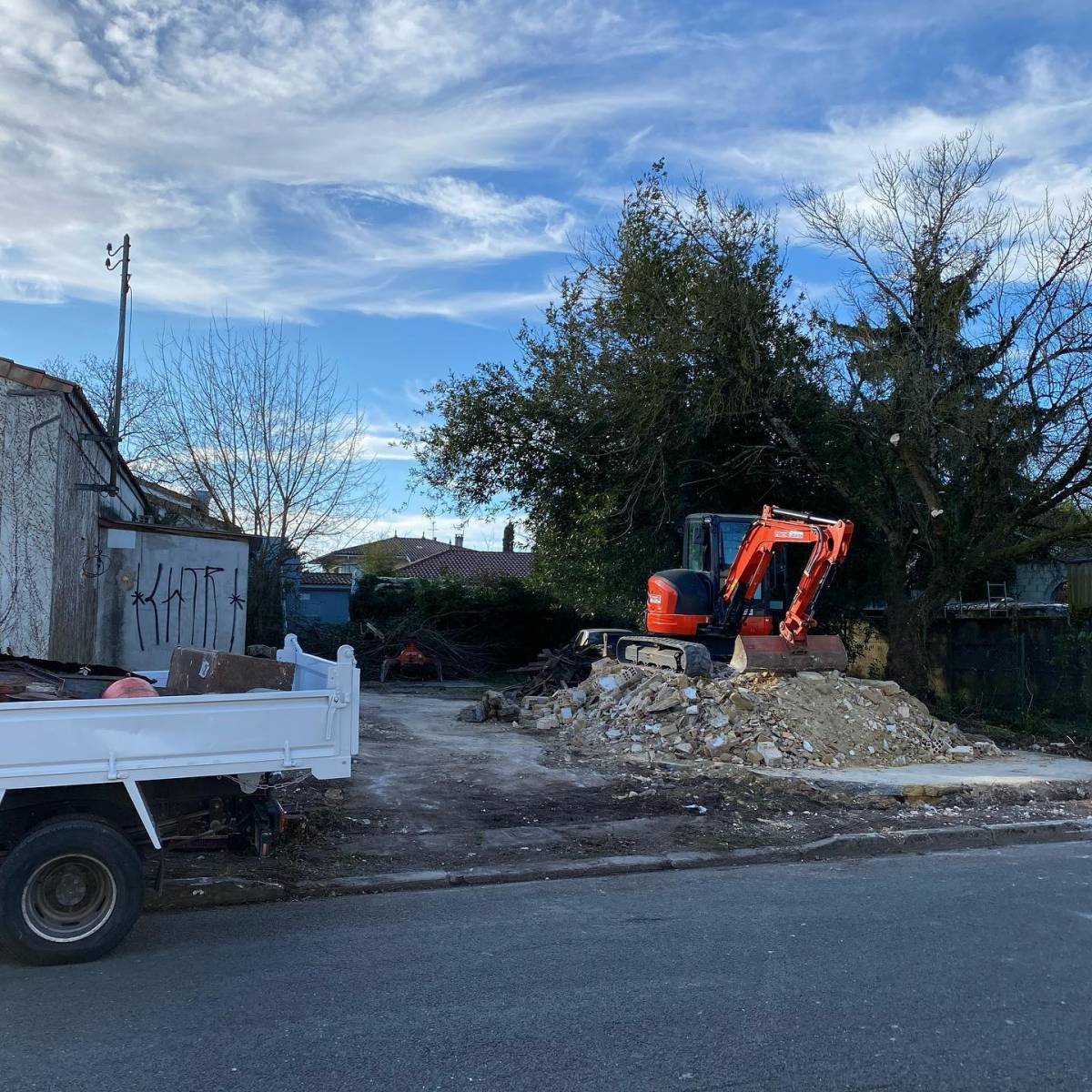Démolition structure maison individuelle et remise à niveau terrain Pessac Alouette