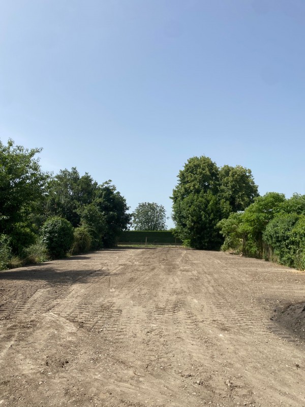 Remise à niveau d’un terrain vague sur la commune de Saint Médard en Jalles en Gironde