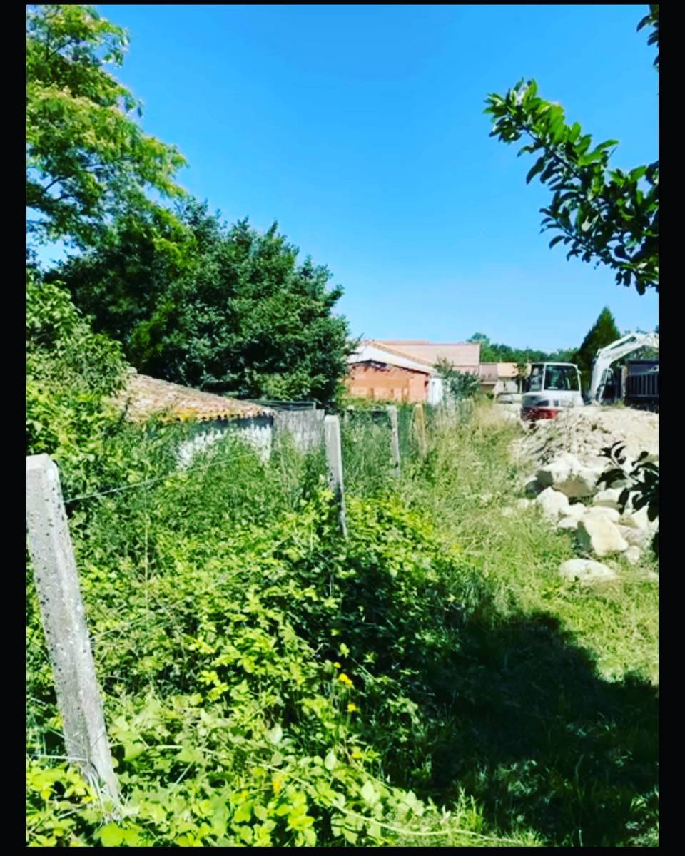 TERRASSEMENT TERRAIN Aménagement extérieur et défrichage d'un terrain au Château Bertrand Braneyre à Cissac -Médoc