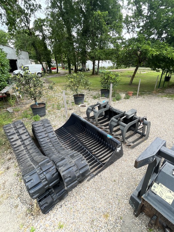 Location d’un chargeur chenille compact 6t bobcat proche de Bordeaux en Gironde