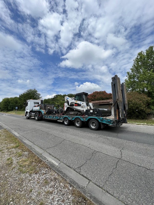 Location d’un chargeur chenille compact 6t bobcat proche de Bordeaux en Gironde