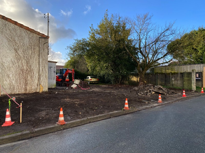 Démolition maison en pierre à Bruges proche d'Eysines: avec traitement des déchets 