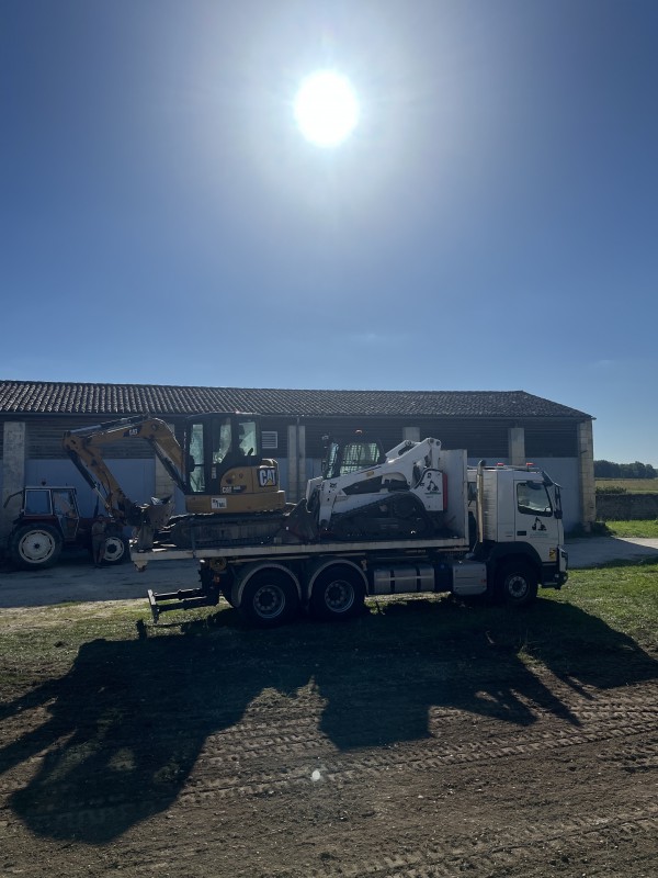 Ouverture des fondations et nivellement de terrain à Macau en Gironde