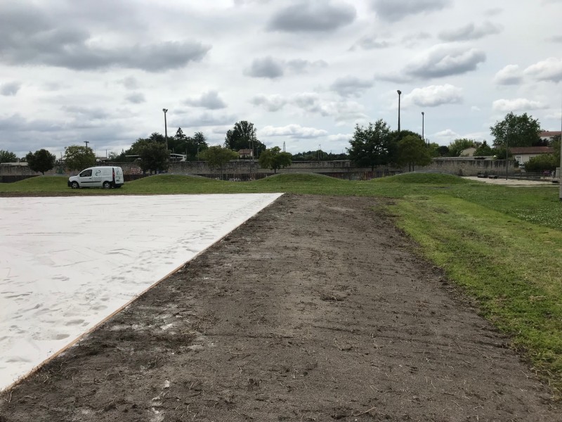 Réalisation d'un terrain de volley-ball à Blanquefort en Gironde