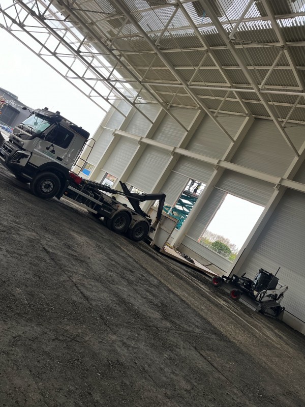 Location de niveleuse sur Bordeaux et en Gironde