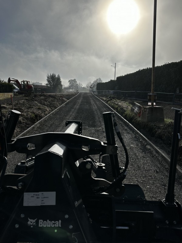 Lame niveleuse  sur bordeaux et Gironde en location avec chauffeur