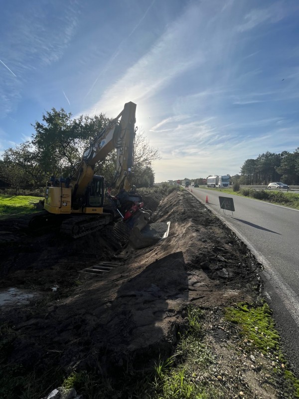 Nettoyage  de terrain, broyage et débroussaillage sur la commune de Cestas en Gironde .