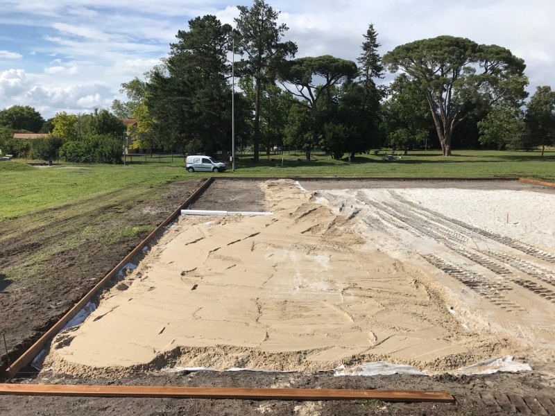 Réalisation d'un terrain de volley-ball à Blanquefort en Gironde