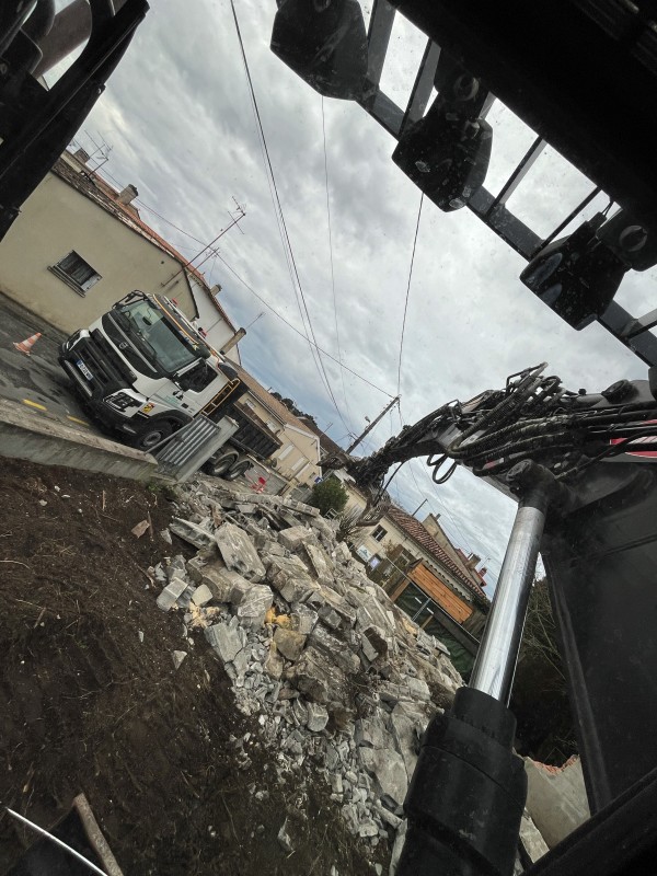 Démolition Eysines proche de Blanquefort: démolition d'une maison