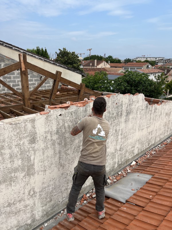 Démolition de maison mitoyenne avec accès difficile à Bordeaux en Gironde