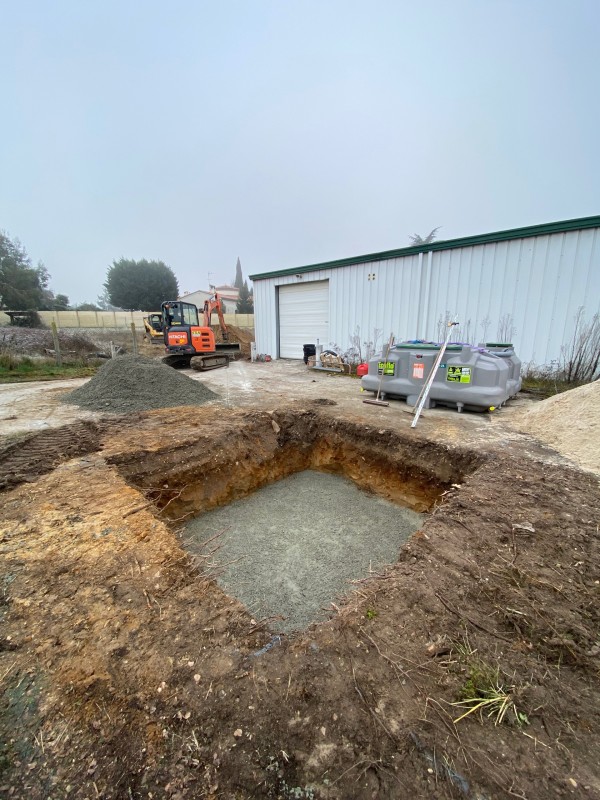 Assainissement non collectif avec épandage et pompe de relevage à Cadaujac en Gironde