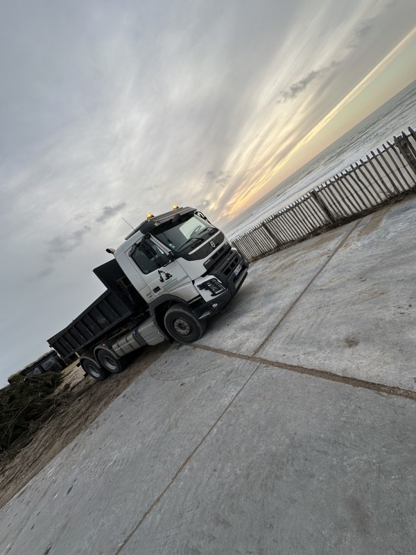 Travaux forestier sur la commune du Cap ferret proche de Bordeaux 