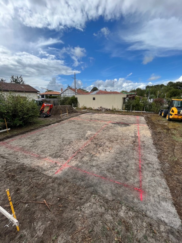 Terrassement et remise à niveau terrain d’une maison sur la commune de Saint Médard en Jalles en Gironde
