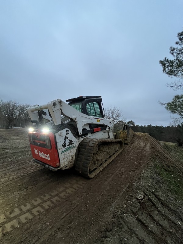 Création de terrain de motocross, supercross et pumptrack