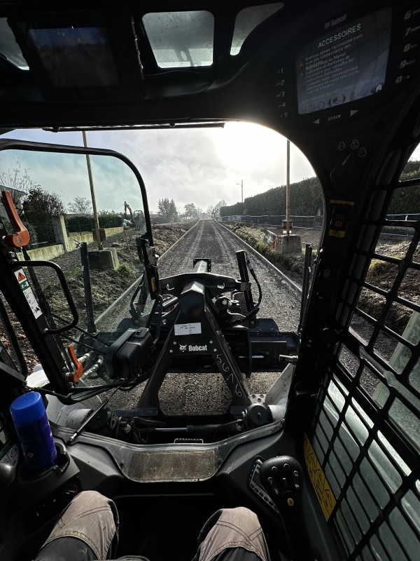 Lame niveleuse  sur bordeaux et Gironde en location avec chauffeur