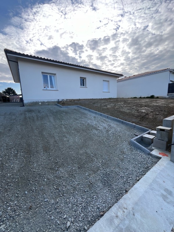 Création de parking et allée sur Bordeaux .