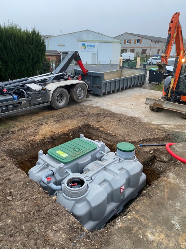 Assainissement non collectif avec épandage et pompe de relevage à Cadaujac en Gironde