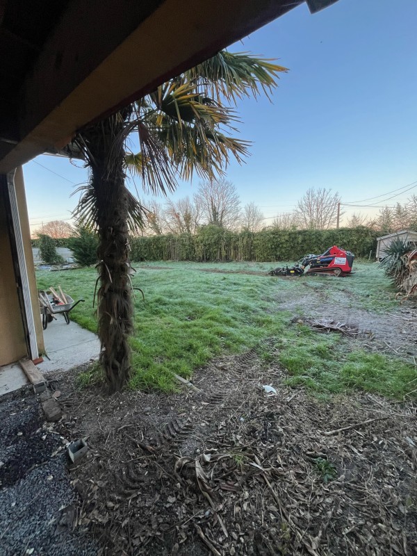 Nivellemen d’un terrain et préparation de sol 
 sur la commune de Macau 