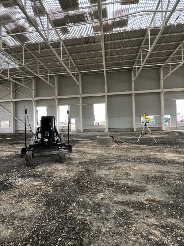 Location de niveleuse sur Bordeaux et en Gironde