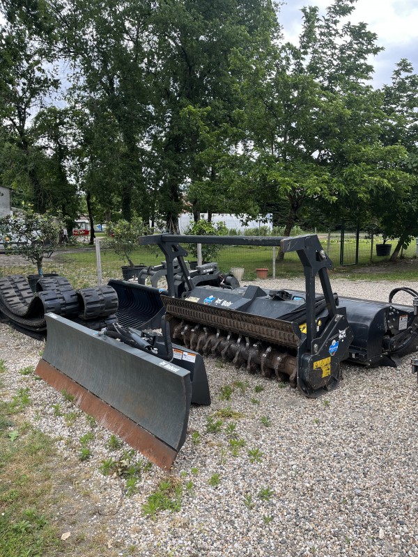 Location d’un chargeur chenille compact 6t bobcat proche de Bordeaux en Gironde