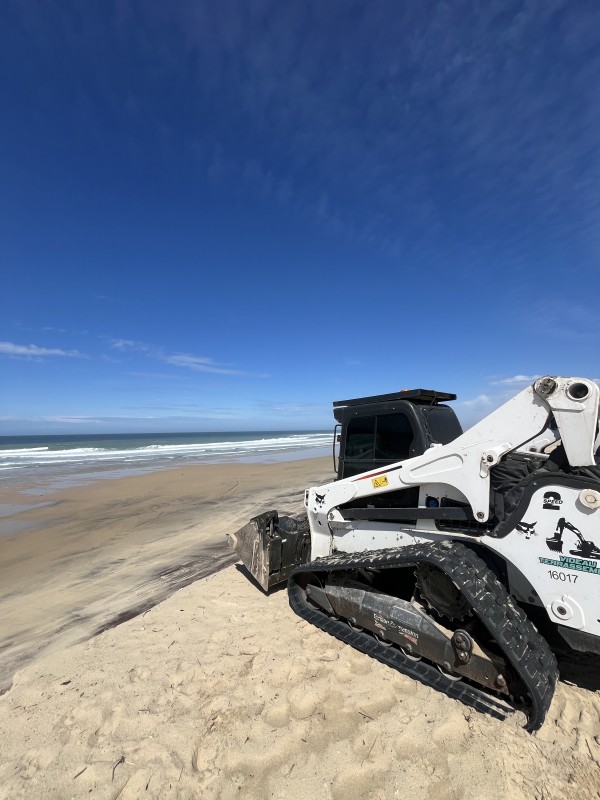 Entretien et broyage forestier à  Carcan plage avec remise en état des dunes . proche de Lacanau, Hourtin, maubuisson .