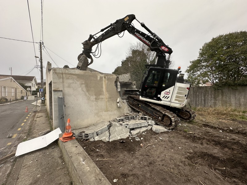 Démolition sur Bordeaux de maison .