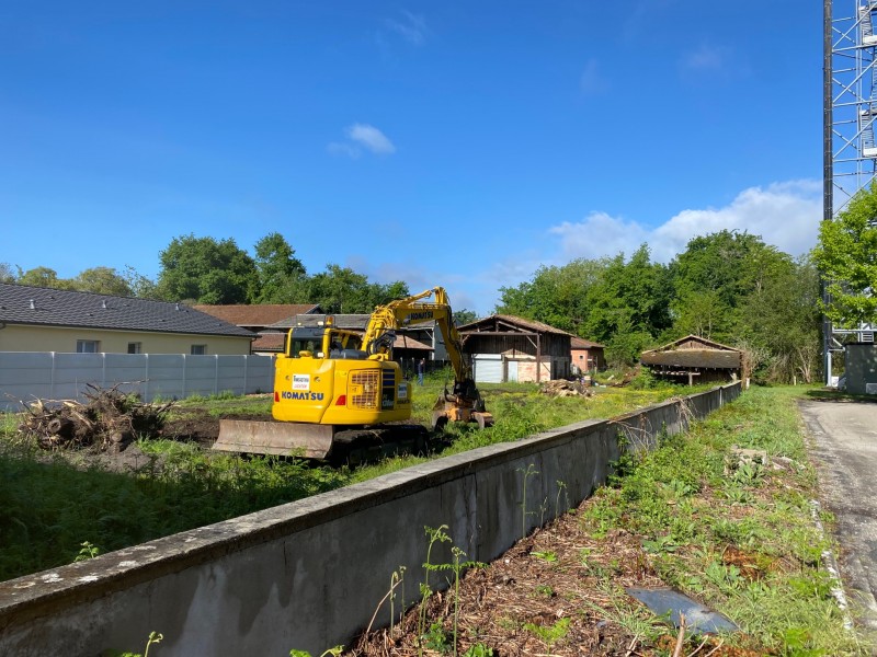 Démolition d’une grange et nettoyage du terrain chez un particulier sur la commune du Porge en Gironde