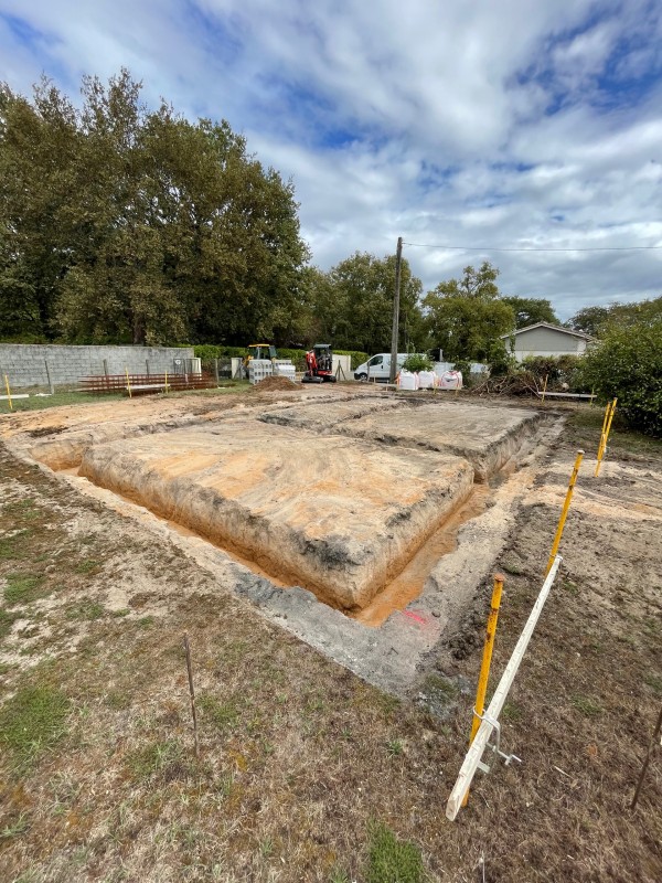 Terrassement et remise à niveau terrain d’une maison sur la commune de Saint Médard en Jalles en Gironde
