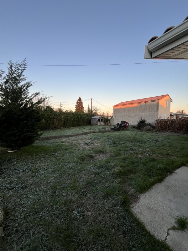 Nivellemen d’un terrain et préparation de sol 
 sur la commune de Macau 