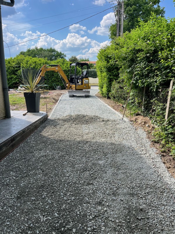 Création d’une allée en caillou sur Bordeaux et en Gironde 