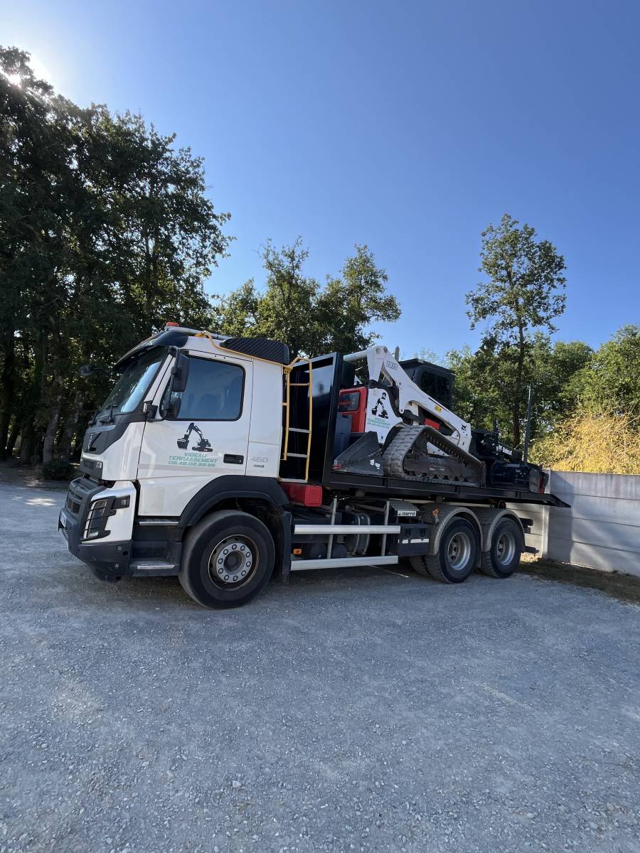 Location de pelleteuse à Bordeaux et sur le Bassin d'Arcachon en Gironde