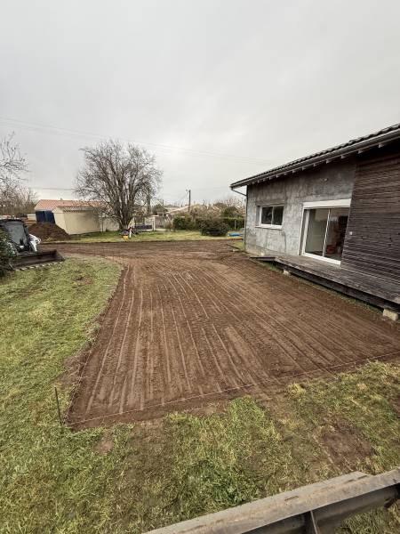 L’entreprise Videau terrassement a réalisé une allée carrossable, proche de Bordeaux sur la commune de Macau