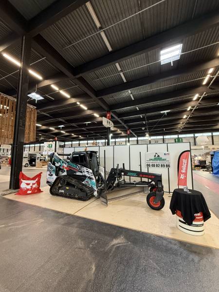 Location de niveleuse sur Bordeaux et Gironde