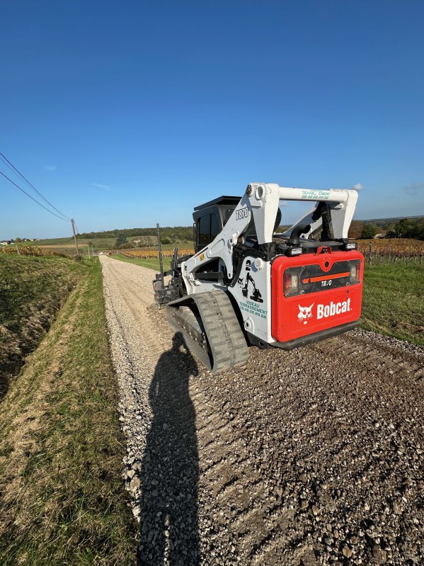Location de niveleuse sur Bordeaux et en Gironde 