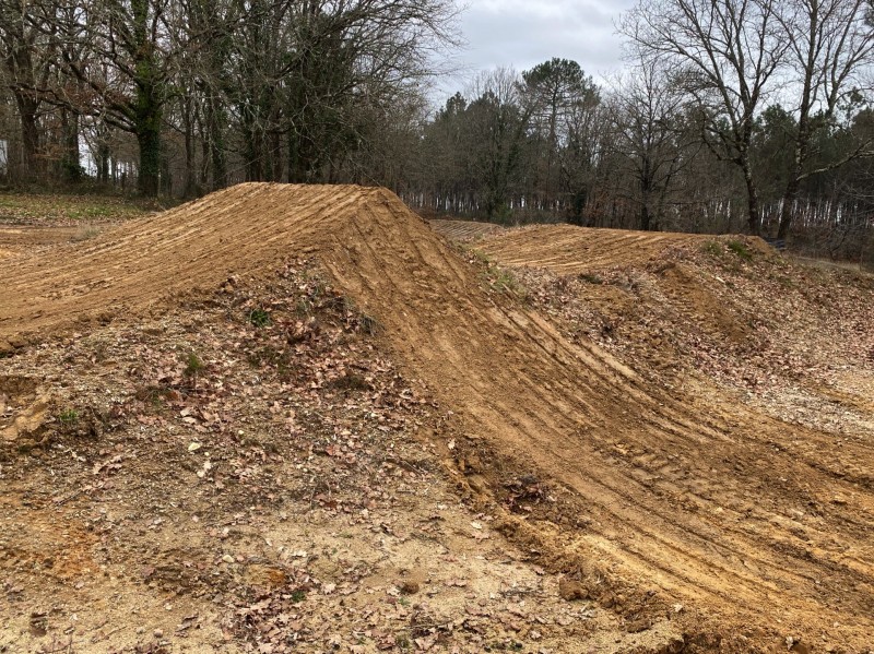Création de terrain de motocross, supercross et pumptrack