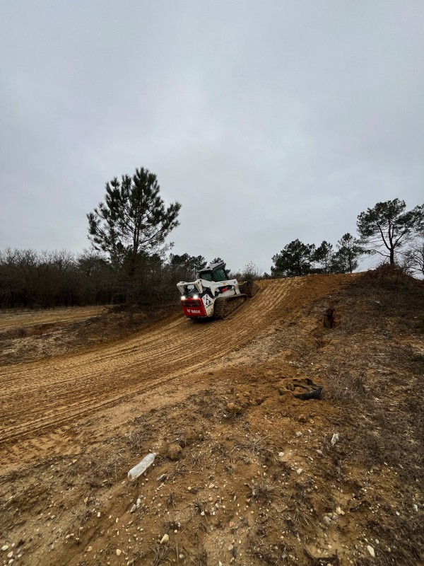 Création de terrain de motocross, supercross et pumptrack