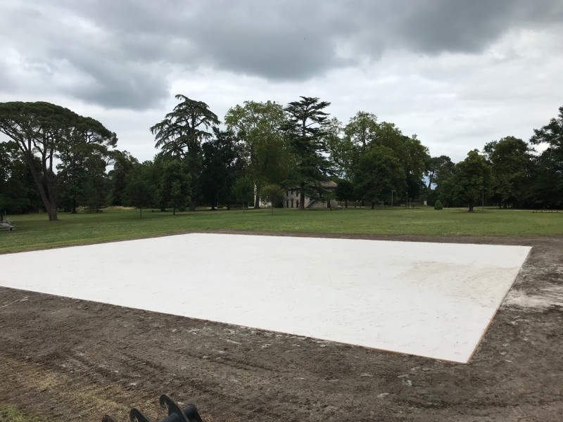 Réalisation d'un terrain de volley-ball à Blanquefort en Gironde