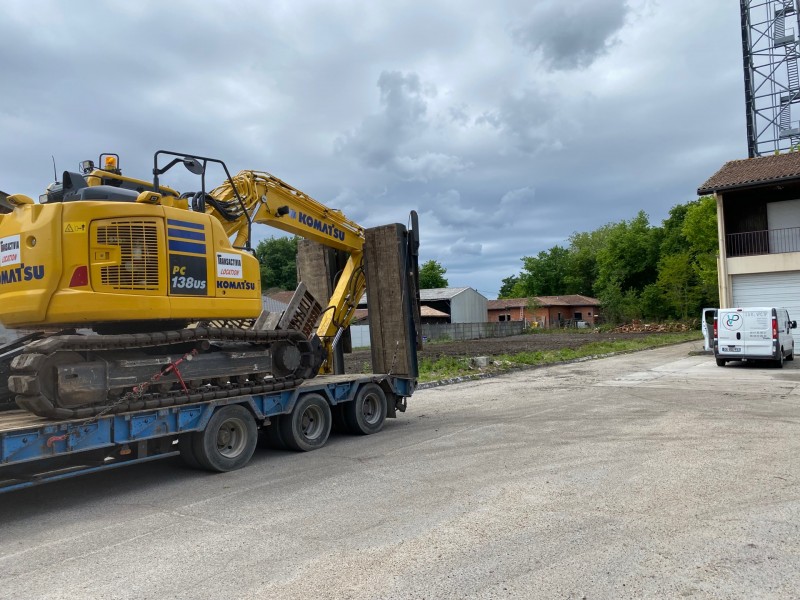 Transfert et transport d’engin de chantier sur bordeaux et en Gironde