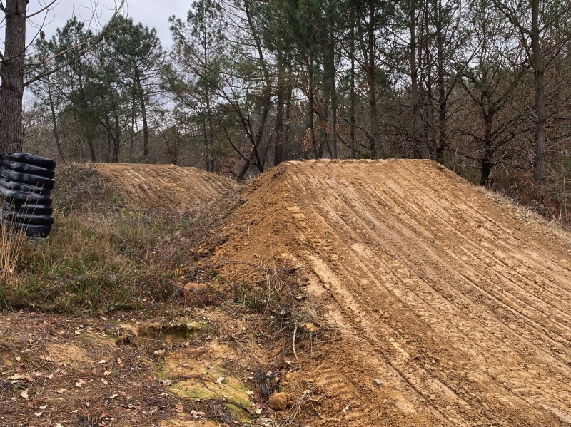 Création de terrain de motocross, supercross et pumptrack