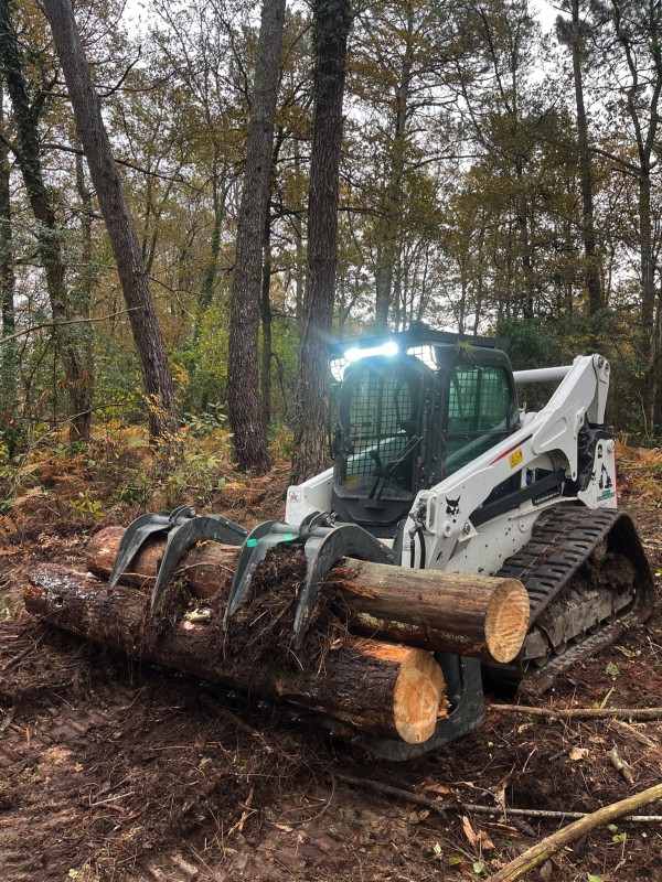 Broyage Forestier sur la commune de Cénac en Gironde proche de bordeaux